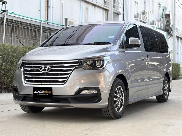 Hyundai H-1  2019 2.5 Elite Utility-car ดีเซล ไม่ติดแก๊ส เกียร์อัตโนมัติ เทา