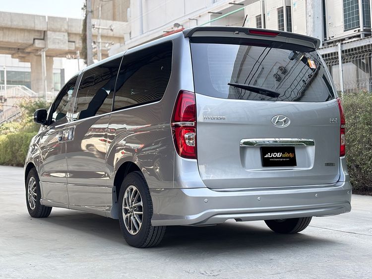 Hyundai H-1  2019 2.5 Elite Utility-car ดีเซล ไม่ติดแก๊ส เกียร์อัตโนมัติ เทา รูปที่ 4