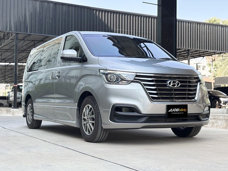 Hyundai H-1  2019 2.5 Elite Utility-car ดีเซล ไม่ติดแก๊ส เกียร์อัตโนมัติ เทา รูปที่ 3