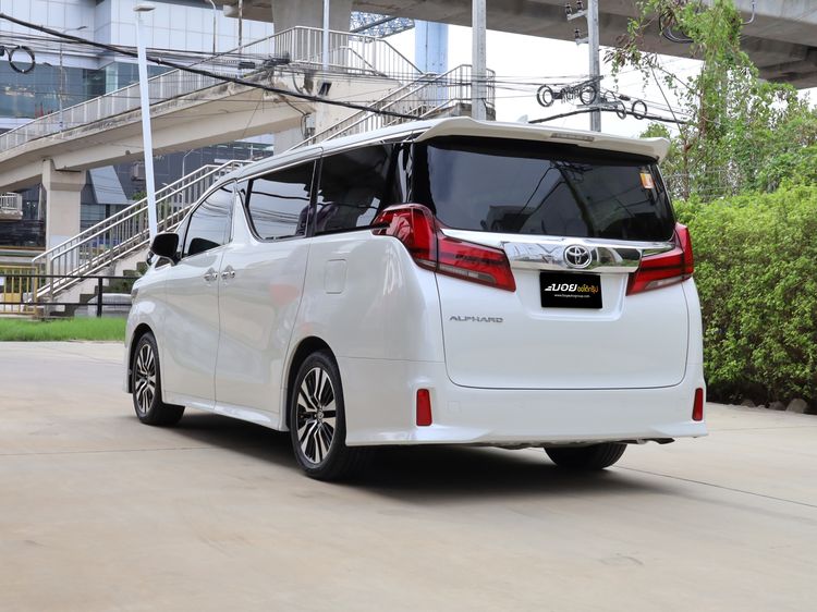 Toyota Alphard 2020 2.5 S C-Package Utility-car เบนซิน ไม่ติดแก๊ส เกียร์อัตโนมัติ ขาว รูปที่ 3