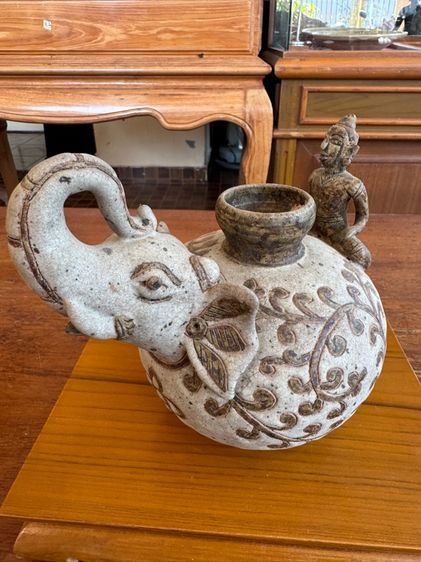 กาคนขี่ช้างสังคโลกลายทองโบราณ รูปที่ 6