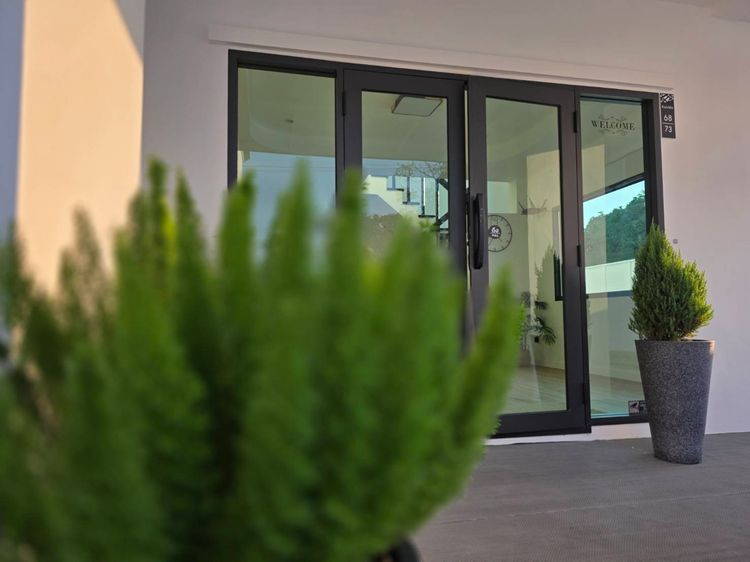 มีบางส่วน ขาย ให้เช่าบ้านเดี่ยว 2 ชั้น หมู่บ้านสินทวีการ์เด้น 1 บ้านฉาง-ระยอง วิวภูเขา เงียบสงบเป็นส่วนตัว รูปที่ 3