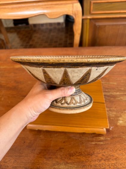 พานสังคโลกลายทองโบราณ รูปที่ 6