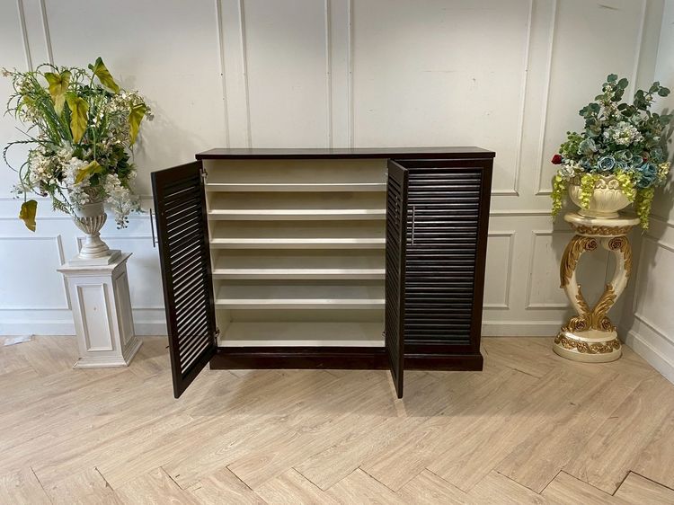 ตู้วางรองเท้าไม้ 3 บานเปิด สีน้ำตาลเข้ม รูปที่ 5