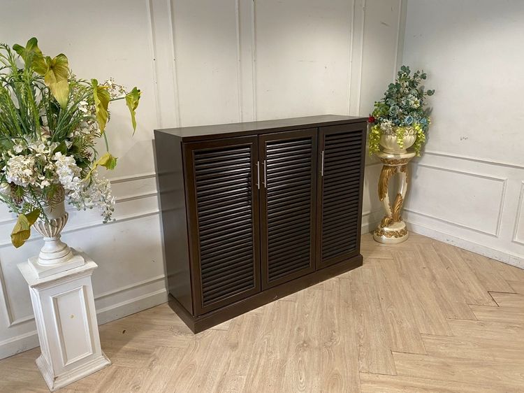 ตู้วางรองเท้าไม้ 3 บานเปิด สีน้ำตาลเข้ม รูปที่ 2