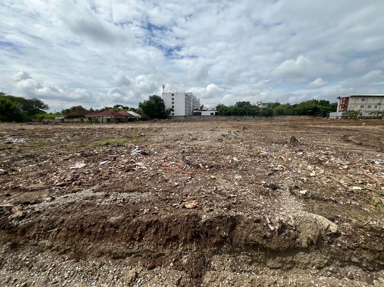 ขายที่ดินเปล่า 13-0-97 ไร่ วิวสวย ทำเลดี ติดถนนใหญ่ ตำบลสุเทพ อำเภอเมือง จังหวัดเชียงใหม่ (เจ้าของขายเอง) รูปที่ 2