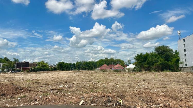 ขายที่ดินเปล่า 13-0-97 ไร่ วิวสวย ทำเลดี ติดถนนใหญ่ ตำบลสุเทพ อำเภอเมือง จังหวัดเชียงใหม่ (เจ้าของขายเอง)