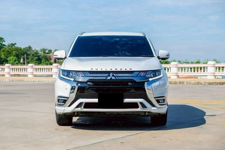 Mitsubishi Outlander 2021 Phev 2.4 GT Premium 4WD Utility-car ปลั๊กอินไฮบริด (PHEV) เกียร์อัตโนมัติ ขาว รูปที่ 2