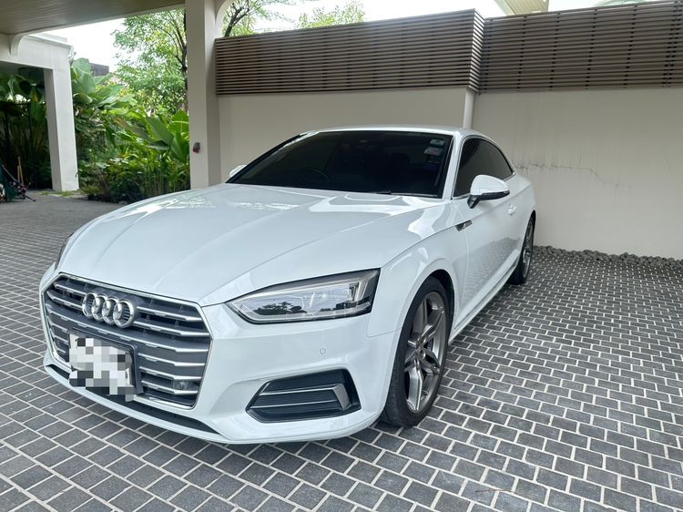 Audi Audi A5  2017 Coupe 40 TFSI S line Sedan เบนซิน ไม่ติดแก๊ส เกียร์อัตโนมัติ ขาว รูปที่ 3