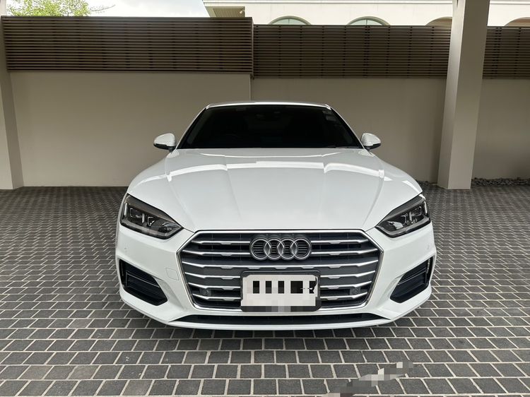 Audi Audi A5  2017 Coupe 40 TFSI S line Sedan เบนซิน ไม่ติดแก๊ส เกียร์อัตโนมัติ ขาว รูปที่ 4
