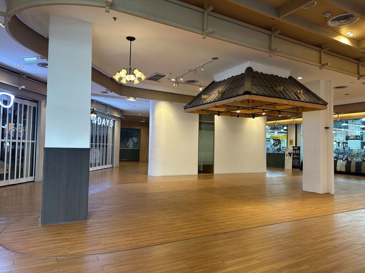 ให้เช่าพื้นที่ใจกลางทองหล่อ–เอกมัย (Owner Post) ห้อง 205 ชั้น 2 Donki Mall Thonglor