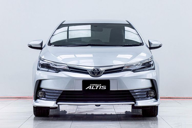 Toyota Altis 2019 1.8 Esport Sedan เบนซิน ไม่ติดแก๊ส เกียร์อัตโนมัติ เทา รูปที่ 4