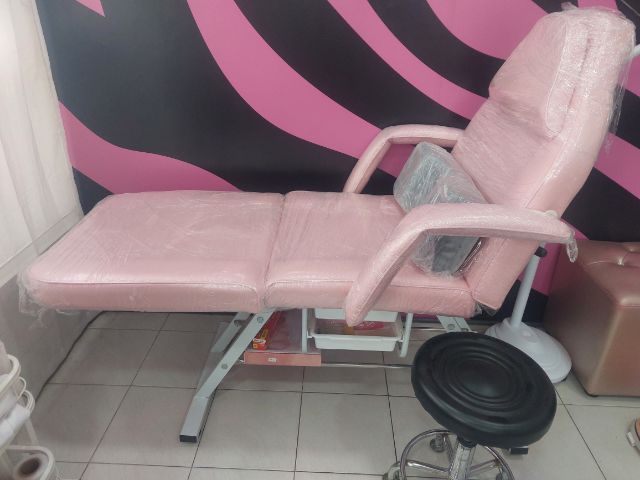 อุปกรณ์เสริมความงาม เตียงต่อขนตา เตียงสัก