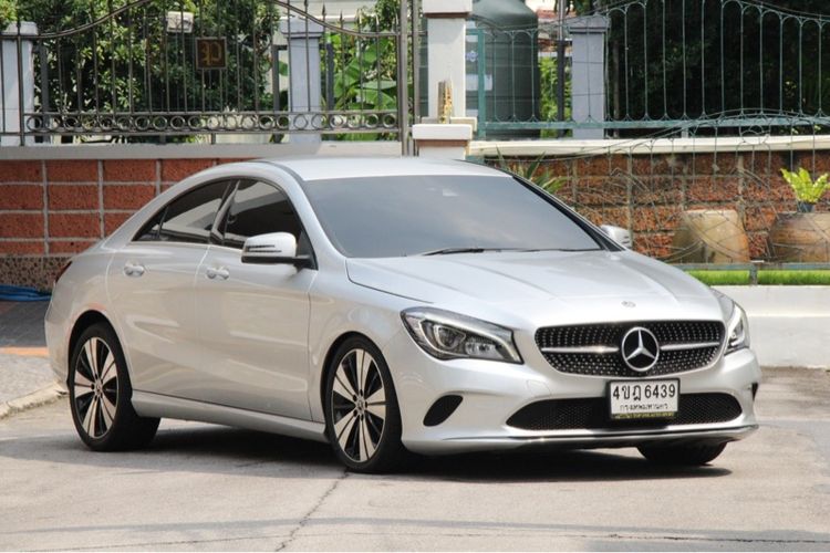 รถ Mercedes-Benz CLA-Class CLA200 สี เงิน