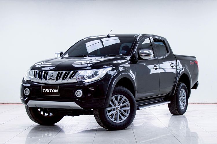 Mitsubishi Triton 2016 2.4 GLS Plus Pickup ดีเซล ไม่ติดแก๊ส เกียร์ธรรมดา ดำ รูปที่ 4