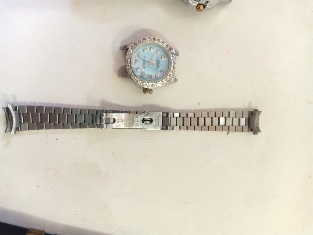 นาฬิกาแบรนด์หน้าปัดล้อมเพชร รูปที่ 8