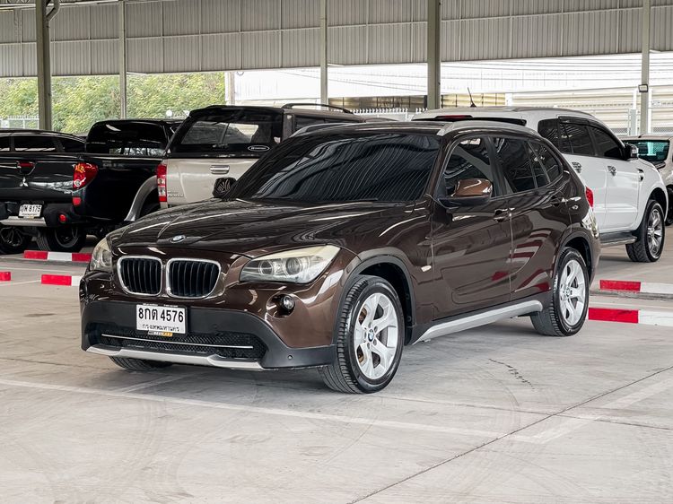 รถ BMW X1 2.0 sDrive18i สี น้ำตาล