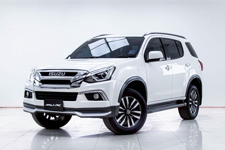 รถ Isuzu MU-X 1.9 สี ขาว