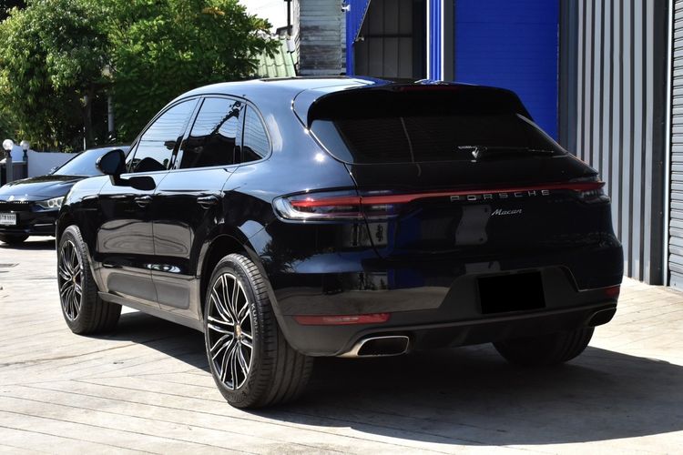 Porsche Macan 2022 2.0 4WD Utility-car เบนซิน เกียร์อัตโนมัติ ดำ รูปที่ 4