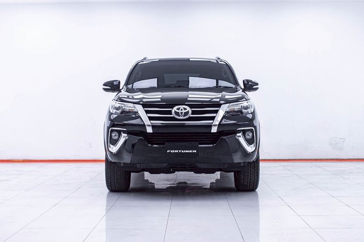 Toyota Fortuner 2016 2.7 V Utility-car เบนซิน LPG เกียร์อัตโนมัติ ดำ รูปที่ 4