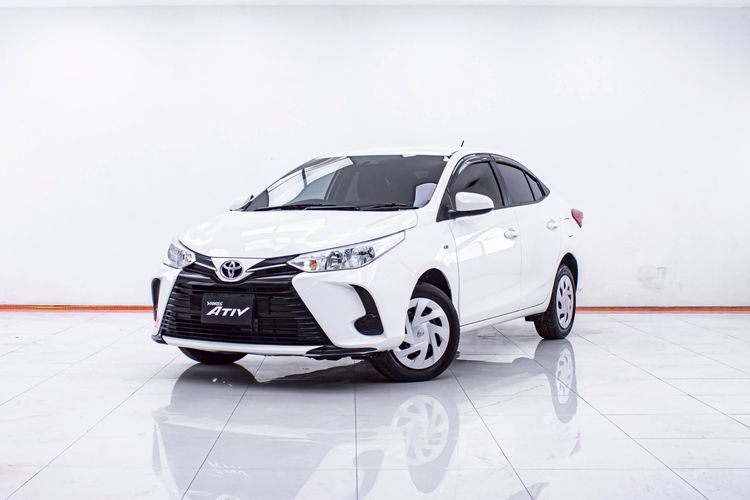 Toyota Yaris ATIV 2021 1.2 Entry Sedan เบนซิน ไม่ติดแก๊ส เกียร์อัตโนมัติ ขาว