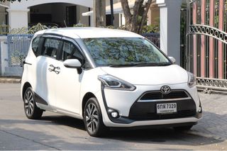 2017 TOYOTA  SIENTA V ตัวท็อป ไมล์น้อยมาก รถสวยมาก
