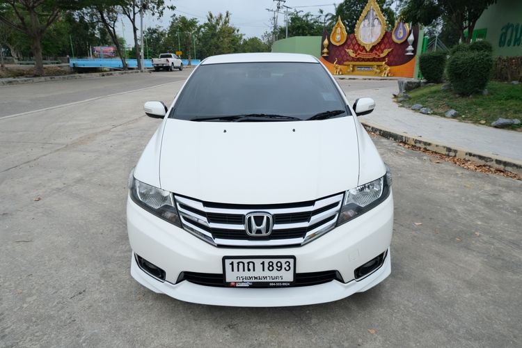 Honda City 2013 1.5 Sv i-VTEC Sedan เบนซิน ไม่ติดแก๊ส เกียร์อัตโนมัติ ขาว รูปที่ 2