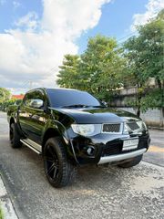 Triton 4 ประตู สีดำ ทรงสวย