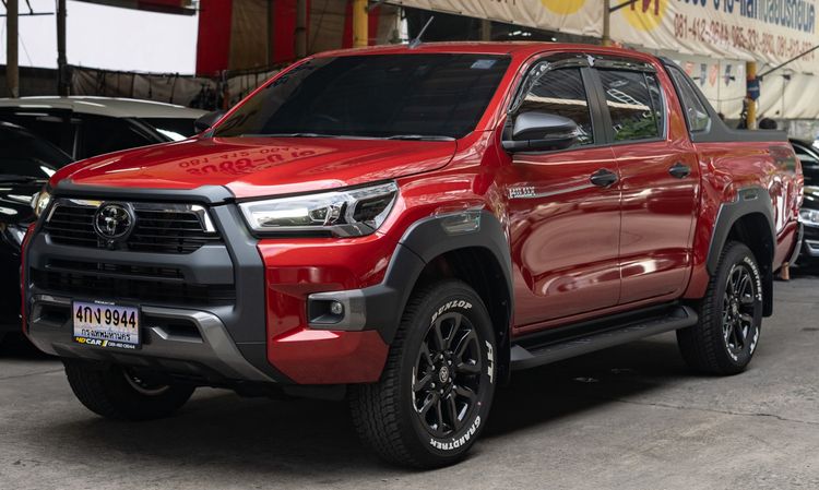 Toyota Hilux Revo 2025 Double Cab Prerunner 2x4 2.4 Rocco Pickup ดีเซล ไม่ติดแก๊ส เกียร์อัตโนมัติ แดง รูปที่ 2