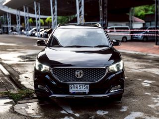 หล่อเข้ม เต็มระบบ SUV สีดำดุ ปี 2019 ผ่อนหลักพัน MG ZS 1.5 D ปี 2019 สีดำเงาๆ สภาพนางฟ้า ✅ ราคาเพียง 278,000 บาท (ซื้อสดฟรี VAT ไปเลย) ✅ ผ่