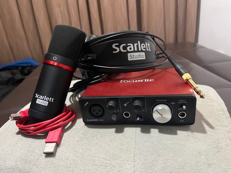 Focusrite Scarlett Solo Studio (3rd Gen) ชุดบันทึกเสียง ชุดทำมินิสตูดิโอ ครบเซ็ต