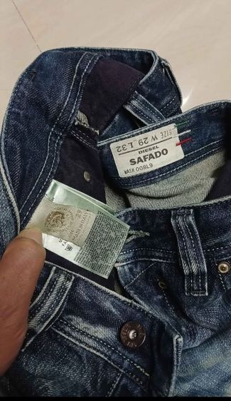 กางเกง Diesel SAFADO
made in ITALY เอวจริง 33 
เป้ายาว 10.7 ยาวจากเป้า 33.5
ปลายขา 8 แต่งเซอร์สวย 
ผ้าไม่ยืด รูปที่ 3