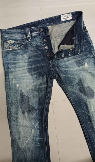 กางเกง Diesel SAFADO
made in ITALY เอวจริง 33 
เป้ายาว 10.7 ยาวจากเป้า 33.5
ปลายขา 8 แต่งเซอร์สวย 
ผ้าไม่ยืด รูปที่ 6