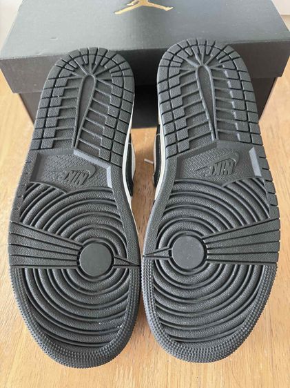 Nike Air Jordan 1 Low ของแท้ สภาพดีมากๆ รูปที่ 4
