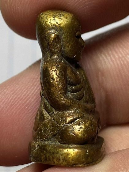 รูปหล่อหลวงพ่อเงินพิมพ์มือรองนั่งสวยๆ รูปที่ 5