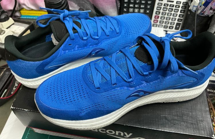 Saucony Freedom 4 Size 9.5 US ใหม่มากๆ รูปที่ 4
