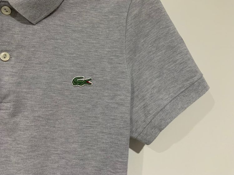 เสื้อโปโล LACOSTE LIVE แท้ 💯 size 5 วัดจริงขนาด อก 21 ยาว 27 นิ้ว สภาพใหม่มาก ทรงสวย เนื้อผ้าดีมาก  หายากน่าสะสมครับ รูปที่ 2