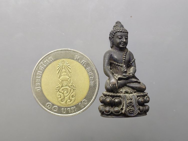 พระกริ่งคุ้มเกล้า หน้าไทย เนื้อนวะโลหะ หายาก พ.ศ.2522 พร้อมกล่องเดิม สภาพสวย หายาก รับประกันแท้ รูปที่ 6