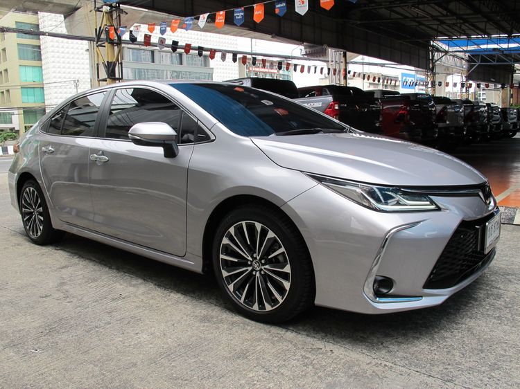 Toyota Altis 2024 1.8 Esport Sedan เบนซิน ไม่ติดแก๊ส เกียร์อัตโนมัติ เทา รูปที่ 2