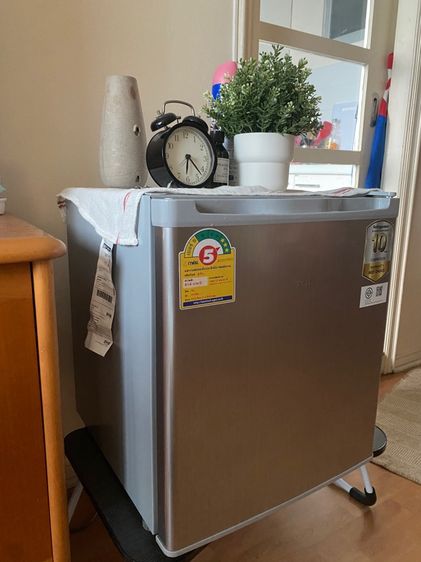 TCL ตู้เย็นมินิบาร์ ขนาด 1.6 Q สีเงิน รูปที่ 8