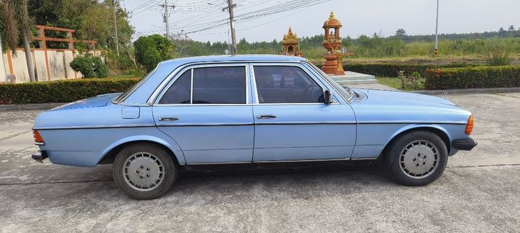 Mercedes-Benz รุ่นอื่นๆ 1983 รุ่นย่อยอื่นๆ Sedan ดีเซล ฟ้า รูปที่ 2
