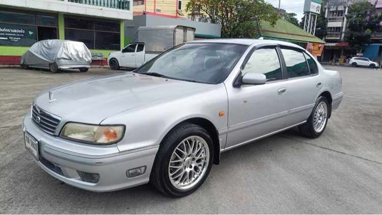 รถ Nissan Cefiro 2.0 สี บรอนซ์เงิน