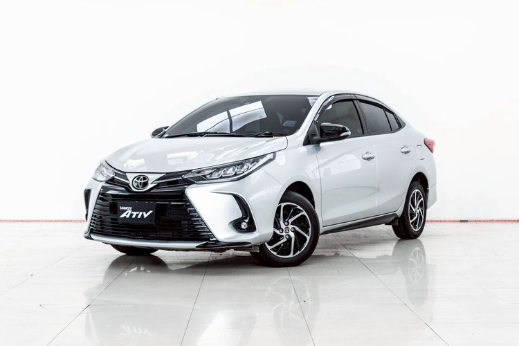 Toyota Yaris ATIV 2021 1.2 Sport Premium Sedan เบนซิน ไม่ติดแก๊ส เกียร์อัตโนมัติ เทา