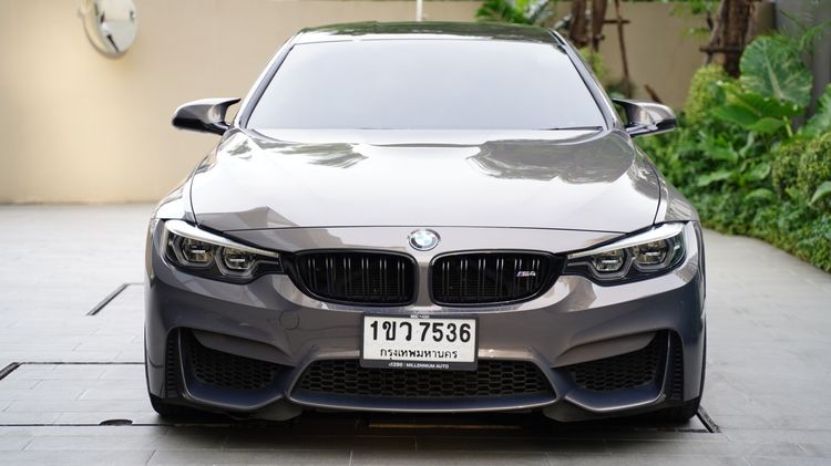 รถ BMW M4 3.0 F82 สี น้ำตาล