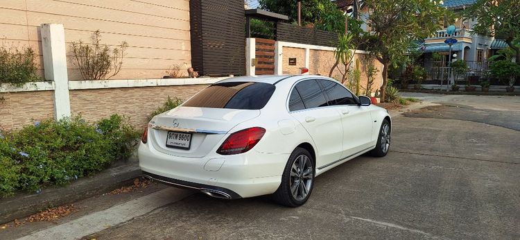 รถ Mercedes-Benz C-Class C300 สี ขาว