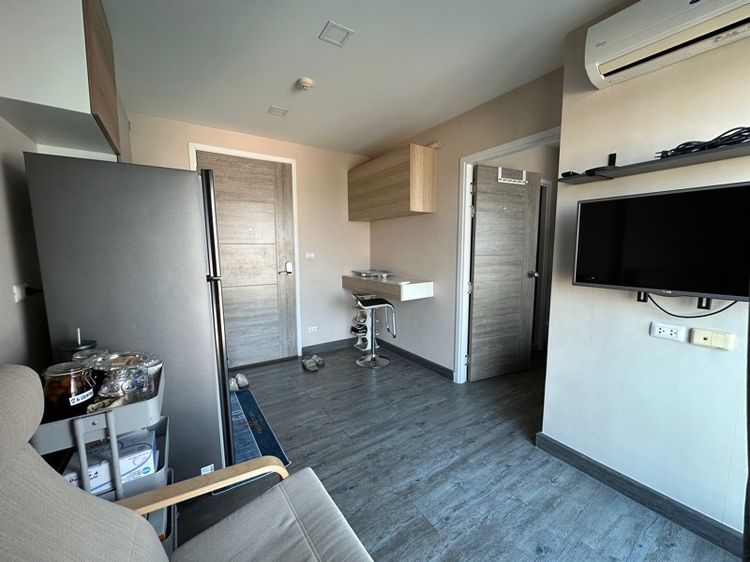 THE NIGH Condo (Pinklao-Charan) 