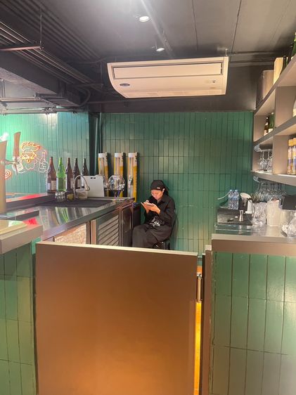  A building in Thonglor with 30 parking spots รูปที่ 2