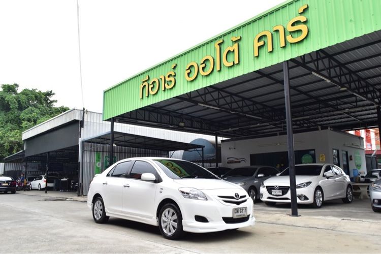 รถ Toyota Vios 1.5 J สี ขาว