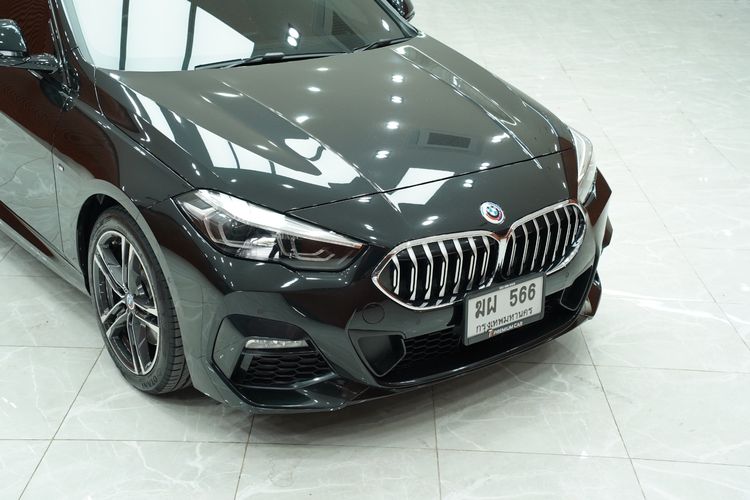 BMW Series 2 2023 220i Sedan เบนซิน เกียร์อัตโนมัติ ดำ รูปที่ 2