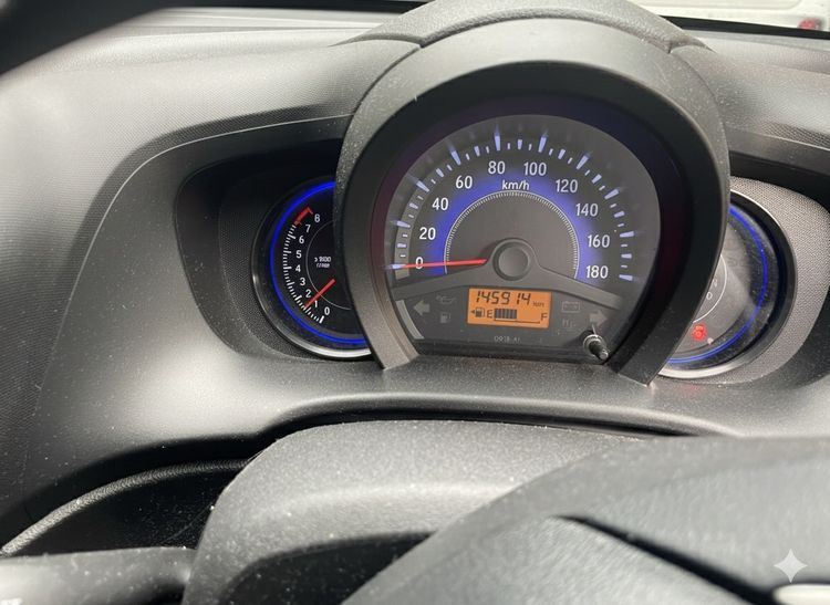 Honda Mobilio 2014 1.5 RS Sedan เบนซิน ไม่ติดแก๊ส เกียร์อัตโนมัติ ดำ รูปที่ 4